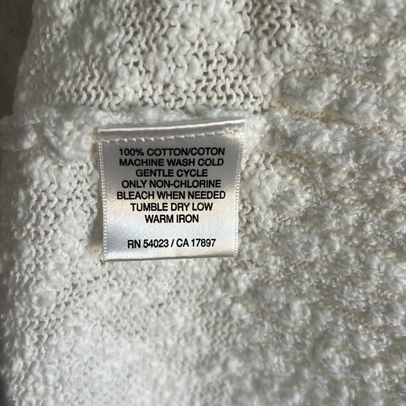 Ivory Knit Sleeveless Sweater Vest Deep V-Neck Coastal Grandmacore Layering Top - Picture 4 of 4